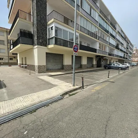 Les Sirenes Apartment Roses